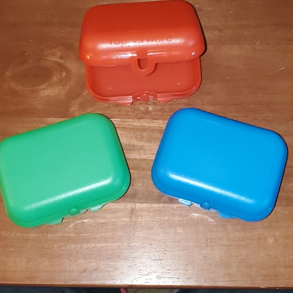 New Tupperware Oyster cases